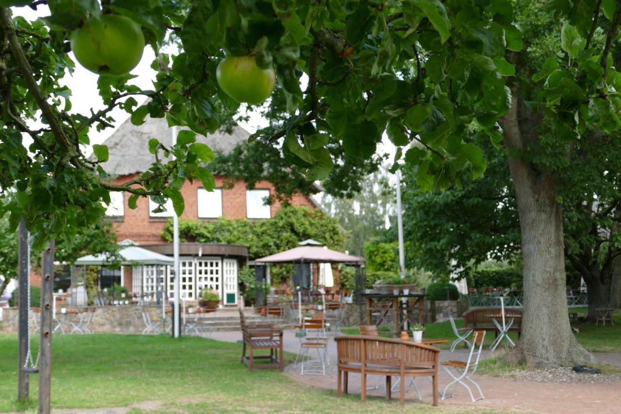 Landgasthof Kasch - Hotel Und Restaurant Malente Esterno foto